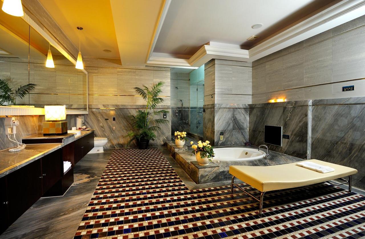 Jing Hwa Motel Tainan Exterior foto